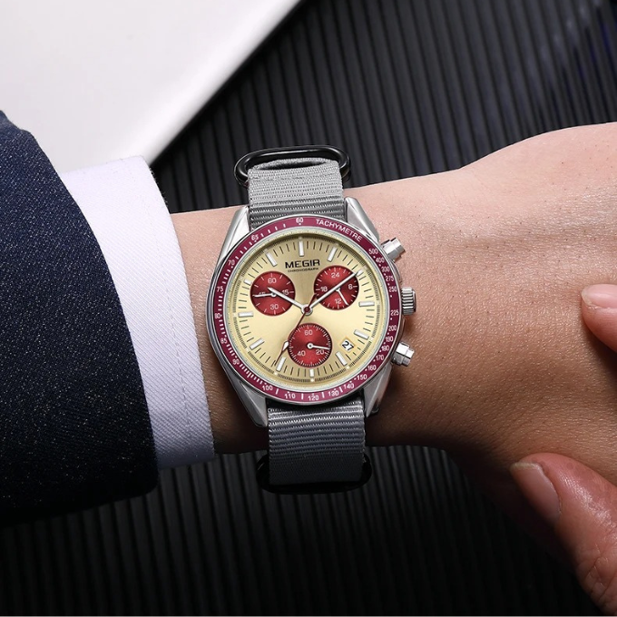 Altura Timepiece